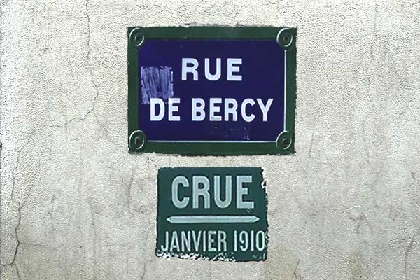 repere-de-crue Hochwassermarke Paris Bercy
